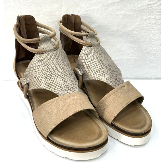 Diba True Green Clover Snakeskin Print Platform Wedge Beige Gold Size 12 NIB - Picture 1 of 8